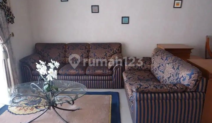 Apartemen Atap Merah, Jakarta Pusat