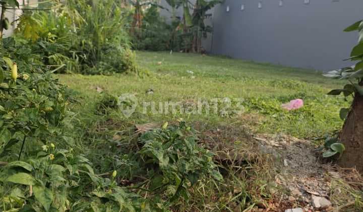 Beverly Park Jl. Danau Toba, Lippo Karawaci
