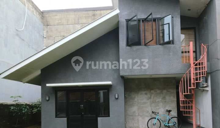 For Sale Nice Ready-to-Occupy House in Kebayoran Lama, South Jakarta