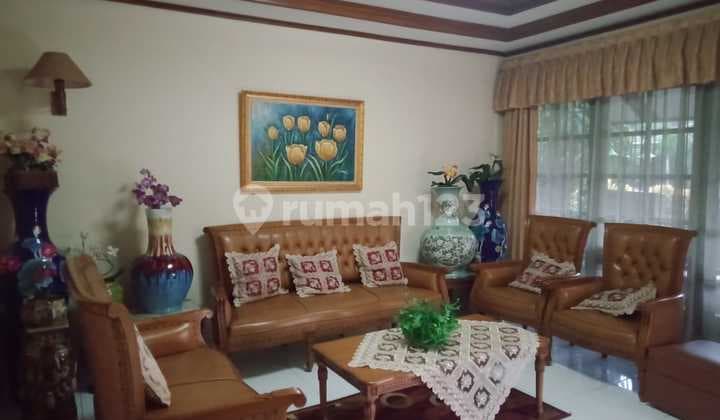 Dijual Rumah Lama Cocok untuk mini cluster di Di Lingkungan Tenang Pulomas Jakarta Timur