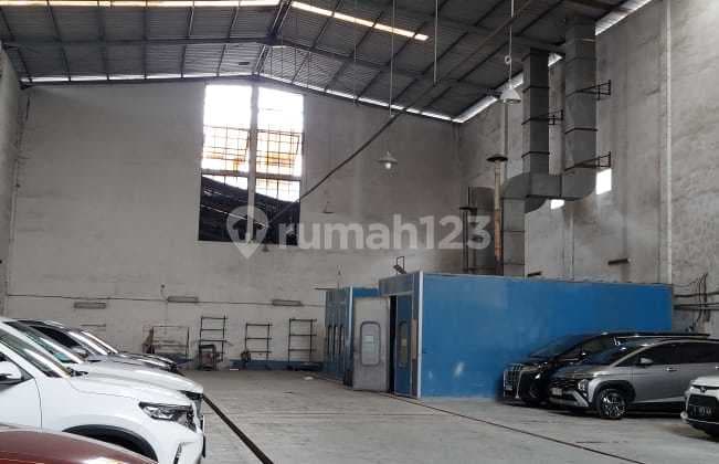 ruang usaa dan gudang di mainroad soekarno hatta