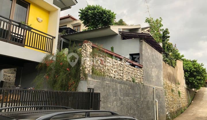 Rumah Dijual Siap Huni Pemandangan Kota Bandung Dago, Bandung