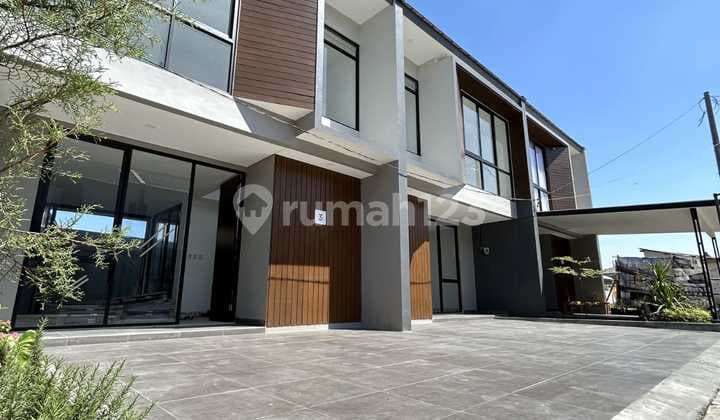 Rumah Modern di Tengah Kota Bandung