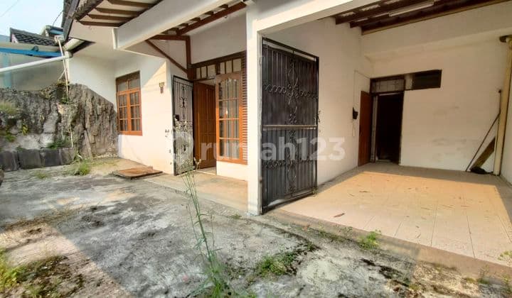 Dijual Rumah Cocok Untuk Pasangan Muda di Taman Kopo Indah 1