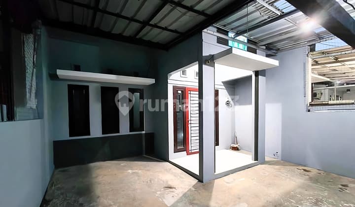 Rumah Cocok Untuk Pasangan Muda Lokasi Komplek Aman Di Taman Kopo Indah