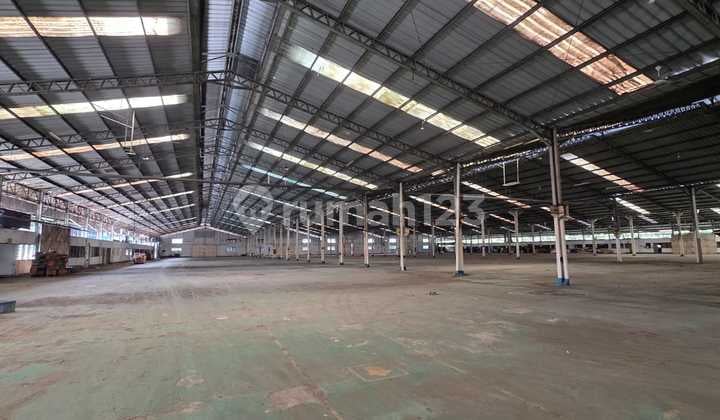Gudang di Lokasi Mainroad Jl Raya Kosambi Pantura, Karawang bisa Industri