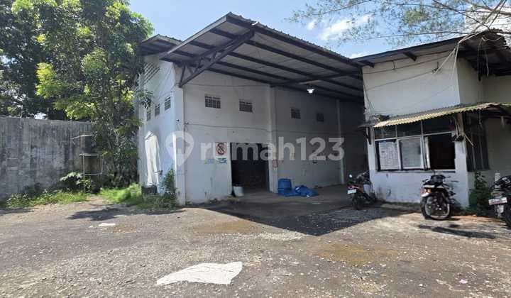 Warehouse in a Strategic Location on Indihiang Tasikmalaya Provincial Road