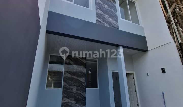 Jarang Ada! Rumah Baru 2 Lantai Harga Asik di Kopo Permai