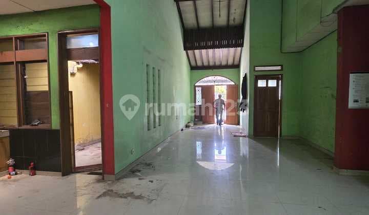 Rumah Dekat Jalan Utama di Kopo Permai Tanah Luas