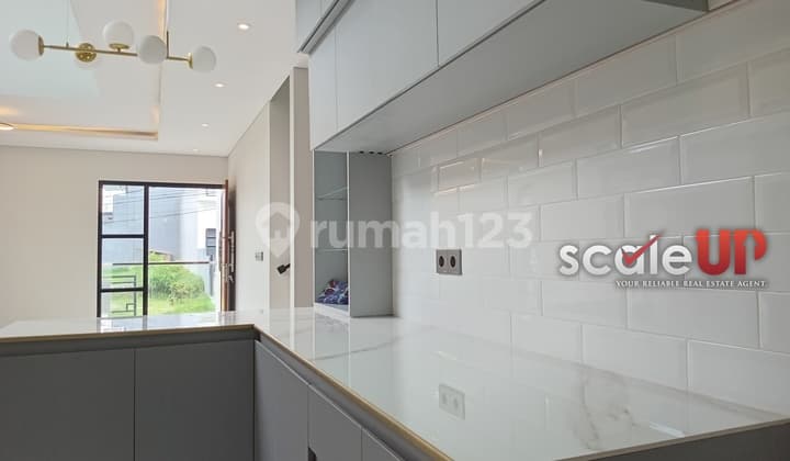 Ini Rumah Baru dan Detailnya Keren Banget Bosku! SHM di Setiabudi Regency Bandung Utara