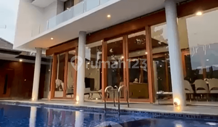 5 MENIT DARI TOL PASTEUR! Rumah Lux Mewah Furnished, Kolam Renang, Sauna, Lift