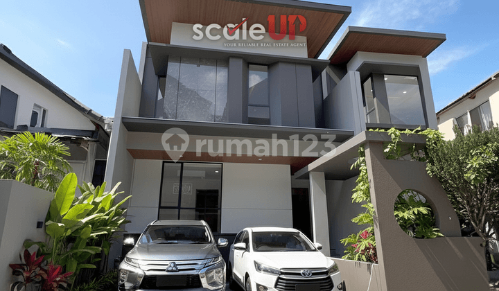 READY-TO-OCCUPY NEW HOUSE! Modern Minimalist in the Prestigious Setra Duta Complex, North Bandung