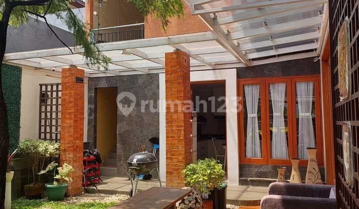 Best Price! Luxurious Serene House in Batununggal Complex