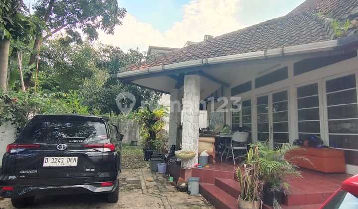 HARGA MENARIK! Rumah Klasik Terawat Di Sayap Dago Juanda Dekat Gedung Sate