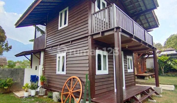 Attractive Investment! Villa Greenhouse with Extensive Land and SHM in Cisarua Lembang