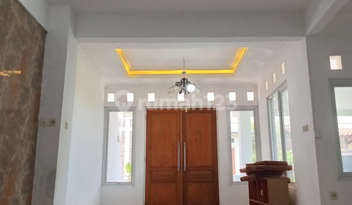 Nego Sampai Jadi! Jual Express! Rumah Rasa Villa View Keren Dalam Komplek Hanya 3 Menit ke Mainroad Ujungberung Kota Bandung