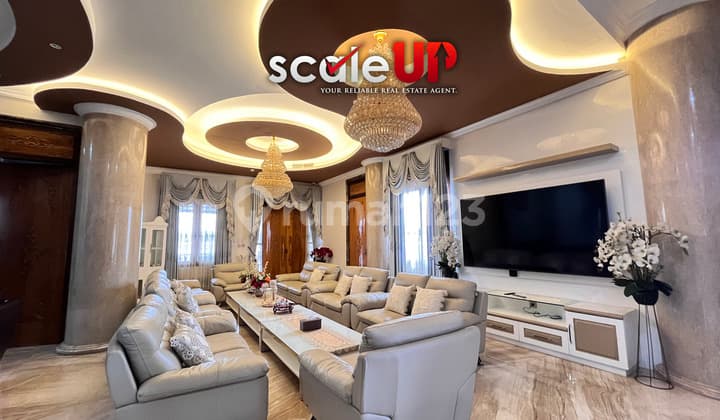 RUMAH SUPER LUX FURNISHED KONTRUKSI SKALA GEDUNG BERTINGKAT DI BANDUNG TIMUR