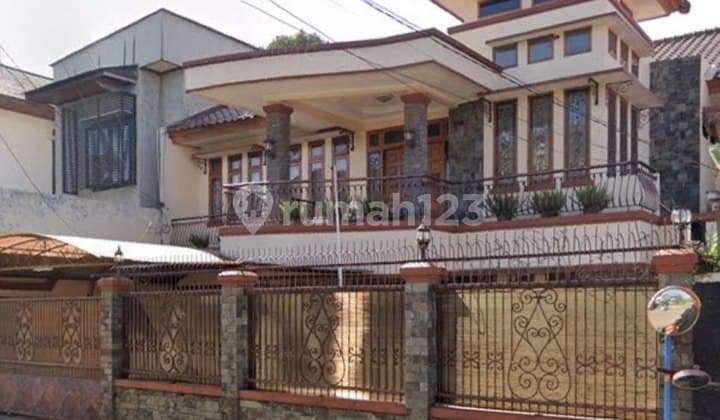 DIJUAL RUMAH SIAP HUNI DI BAWAH NJOP DI MEGARAYA KOTA BANDUNG