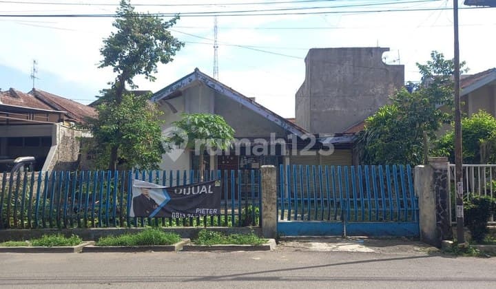 Dijual Rumah Lama Hitung Tanah di Jl.muara Sari Sayap Moch Toha
