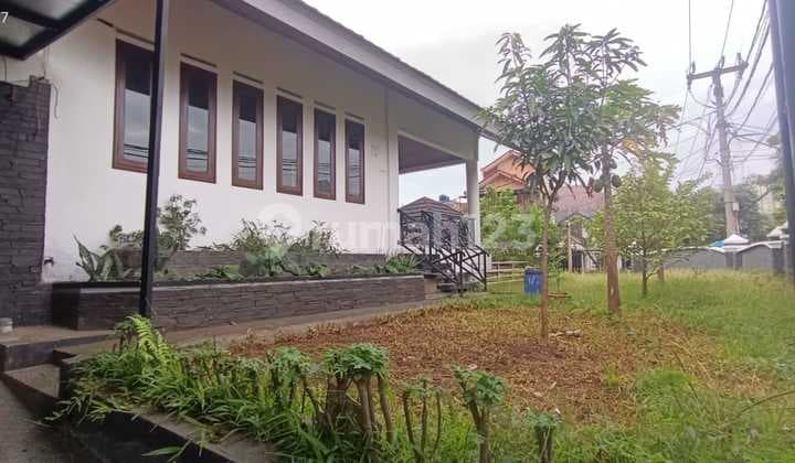 Disewakan Rumah Luas dan Besar di Kawaluyaan Buahbatucocok untuk Kantor dan Usaha