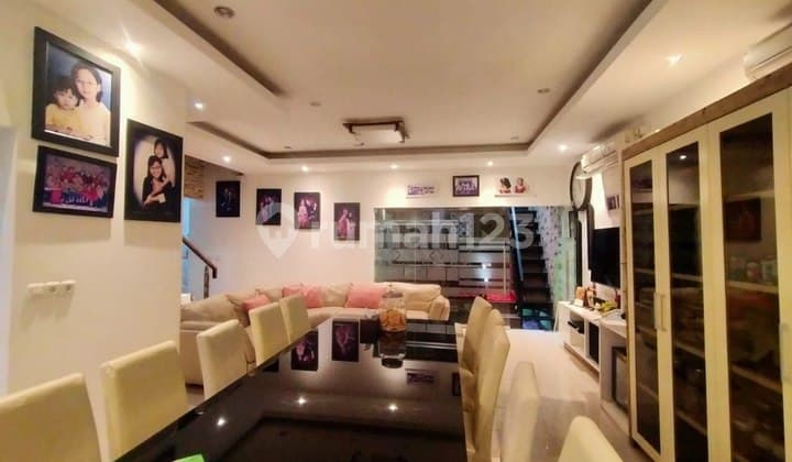 Mewah Fully Furnished Margahayu Raya Metro Ada Kolam Renang SHM