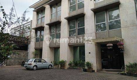 Ruko Gedung di Mainroad Supratman SHM Bagus