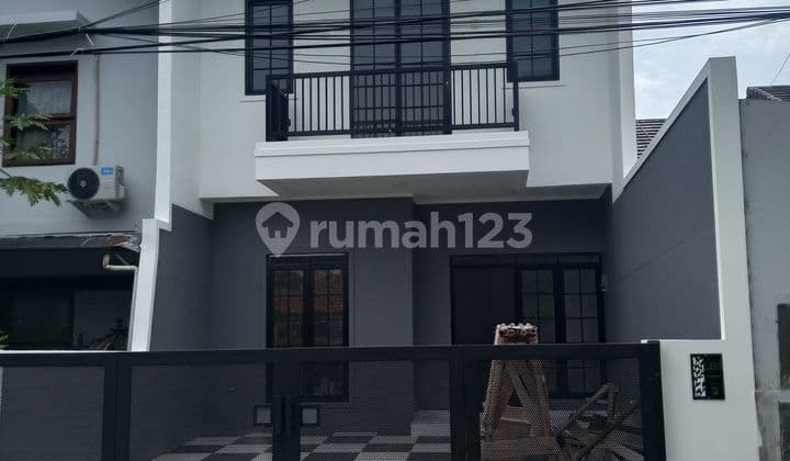 Rumah Baru di Komplek Area Turangga Buahbatu 2 Lantai SHM Hadap Utara