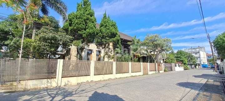 Disewakan Rumah Luas di Turangga Buahbatu Pusat Kota Bandung Siap Huni Cocok untuk Kantor dan Rumah Tinggal