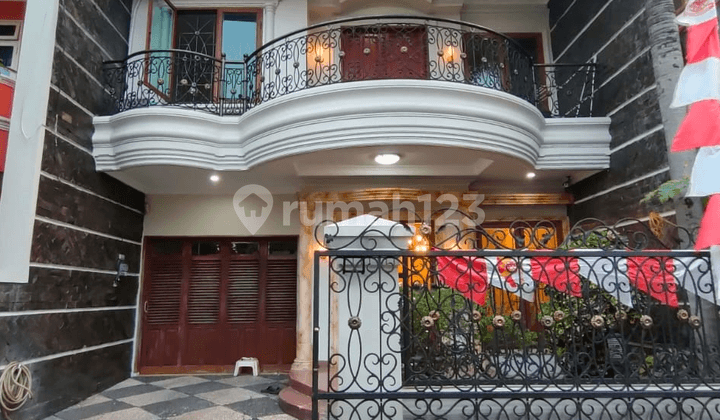Rumah Full Furnished Kualitas Bagus Dijual di Pesanggrahan Jaksel Rn-17533
