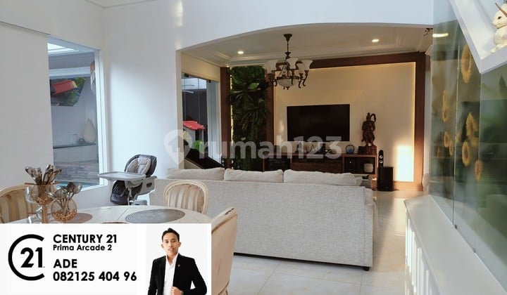 Rumah Mewah dengan Kolam Renang di River Park Bintaro Gb-17565
