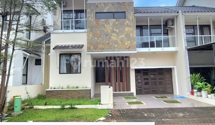 Rumah 2 Lantai Carport 2 Mobil di Kebayoran Bintaro Jaya Sc-16171