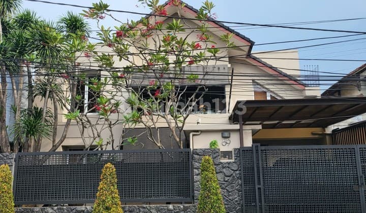 Rumah Sederhana 2 Lantai Dijual Segera di Sektor 3 Bintaro SC-15303