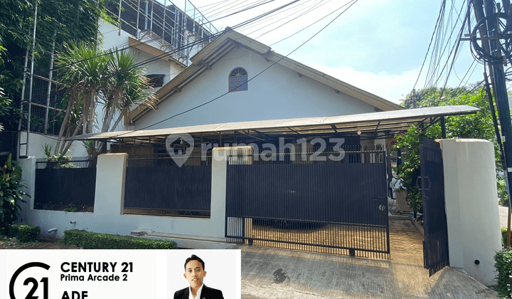 Rumah 1 Lantai LT 180 M² Tanah Lega di Sektor 4 Bintaro Lh-16996