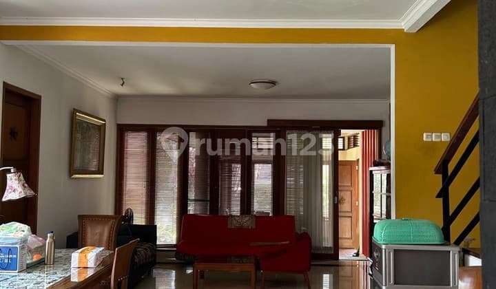Jual Rumah 2 Lantai Ada Taman Belakang Pribadi di Sektor 5 Bintaro Ut-15359