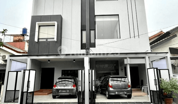 Rumah 3 Lantai Fully Furnished di Permata Bintaro Sektor 9 Az-17888