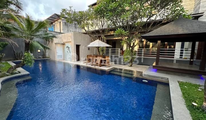 Dijual/sewa Rumah Style Villa Furnish Siap Huni