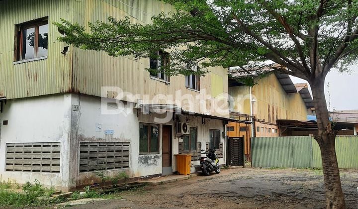 GUDANG BESAR STRATEGIS