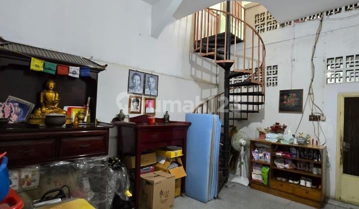 Dijual Cepat Rumah 2 Bangunan Di Tambora Jakarta Barat