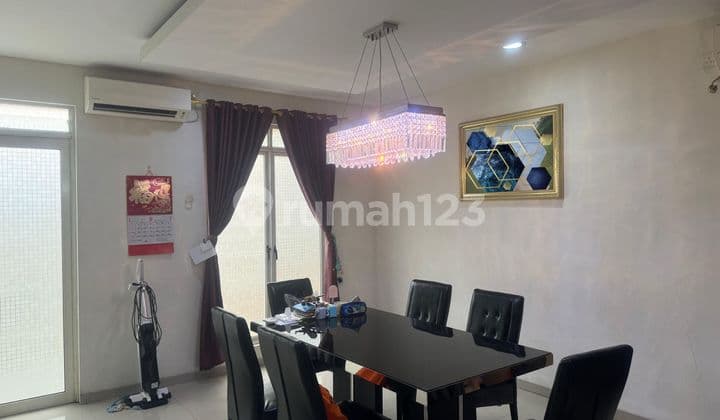 Dijual Rumah 2 Lantai Full Furnished Suvarnasutera