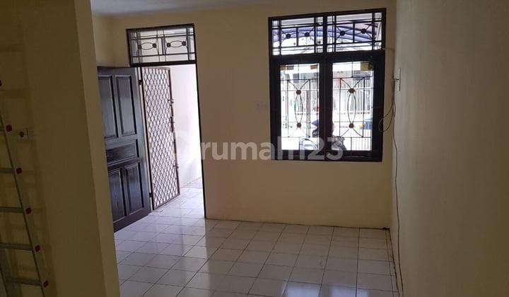 Dijual Rumah 2 Lantai Taman Palem Lestari,jakarta Barat
