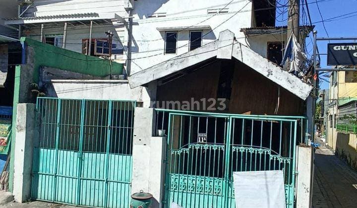 Jual rumah 2 lantai di Raya Gununganyar lokasi strategis