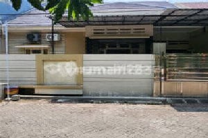 Quick Sale Mulyosari House in Front of Park Strategic Location Quick Sale Mulyosari House in Front of Park Strategic Location