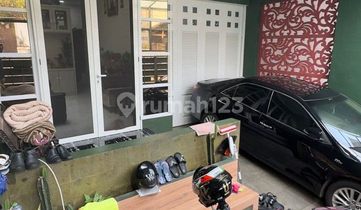 Rumah + Kos-Kosan Full Furnished di Kebon Jeruk, Jakarta Barat