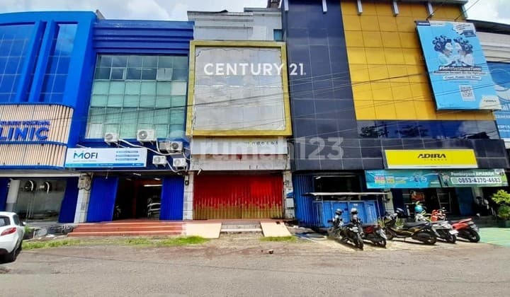 Ruko Eksklusif di Kompleks Diamond Pettarani - Lokasi No. 1 untuk Kantor & Bank