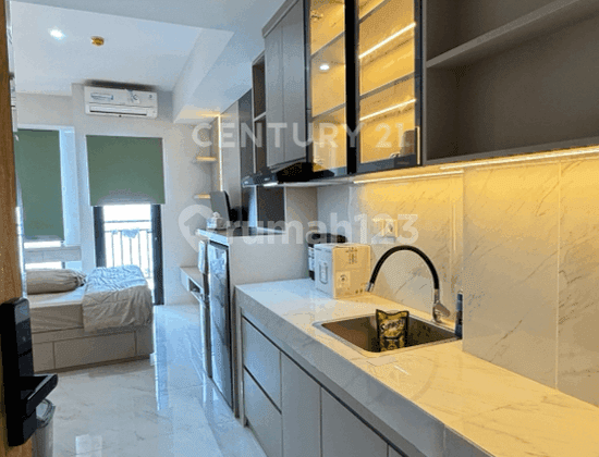 For Rent Delf View Apartment Pool and CPI Newly Finished Interior