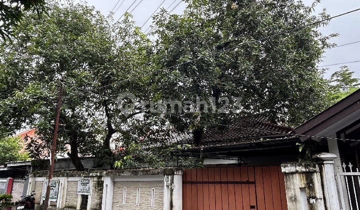 Lokasi Premium Dijual Rumah Strategis di Jln Baji Gau, Jantung Kota Makassar