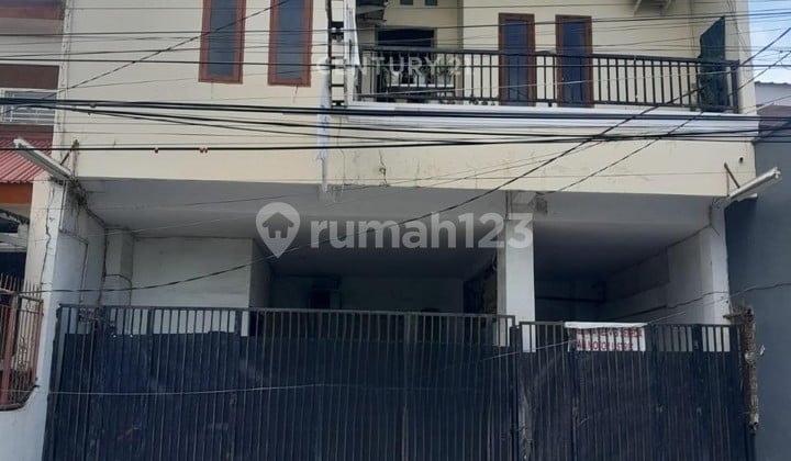 Downtown Residence on Faisal Street Makassar with Quick Access and Traffic-Free Convenience