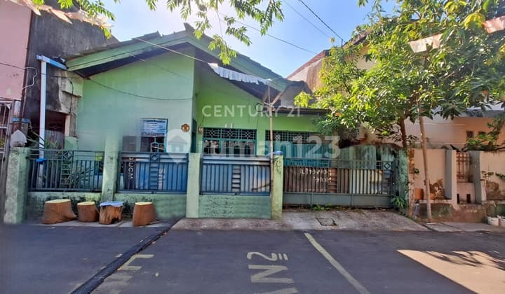 Rumah Strategis Dan Siap Huni Di Jalan Langgau Lorong