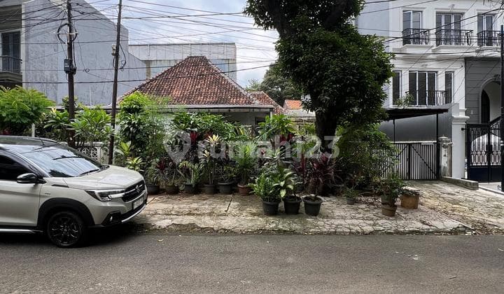 Old House Land Area Calculation Kebayoran Baru Close to Senayan