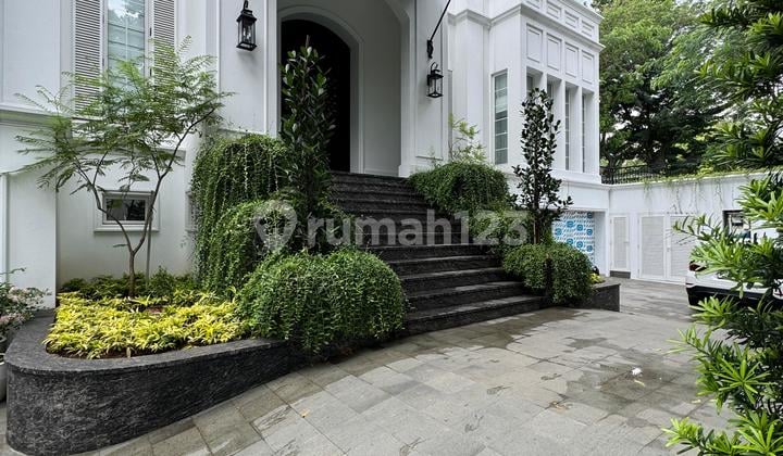 Brand New Luxury American Classic Menteng Jakarta Pusat